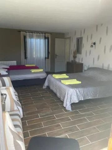 Holiday home Ei Le Domaine Du Bouygues Villa Salvagnac-Cajarc